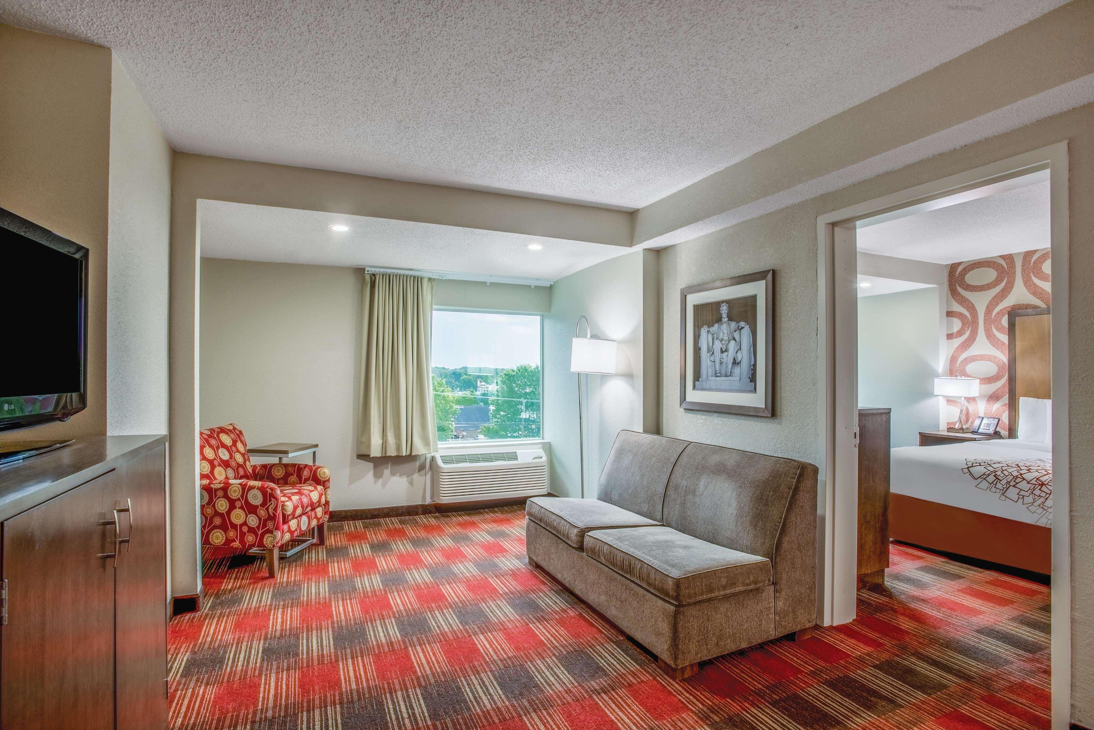 La Quinta Inn & Suites By Wyndham Dc Metro Capital Beltway Capitol Heights Exteriör bild