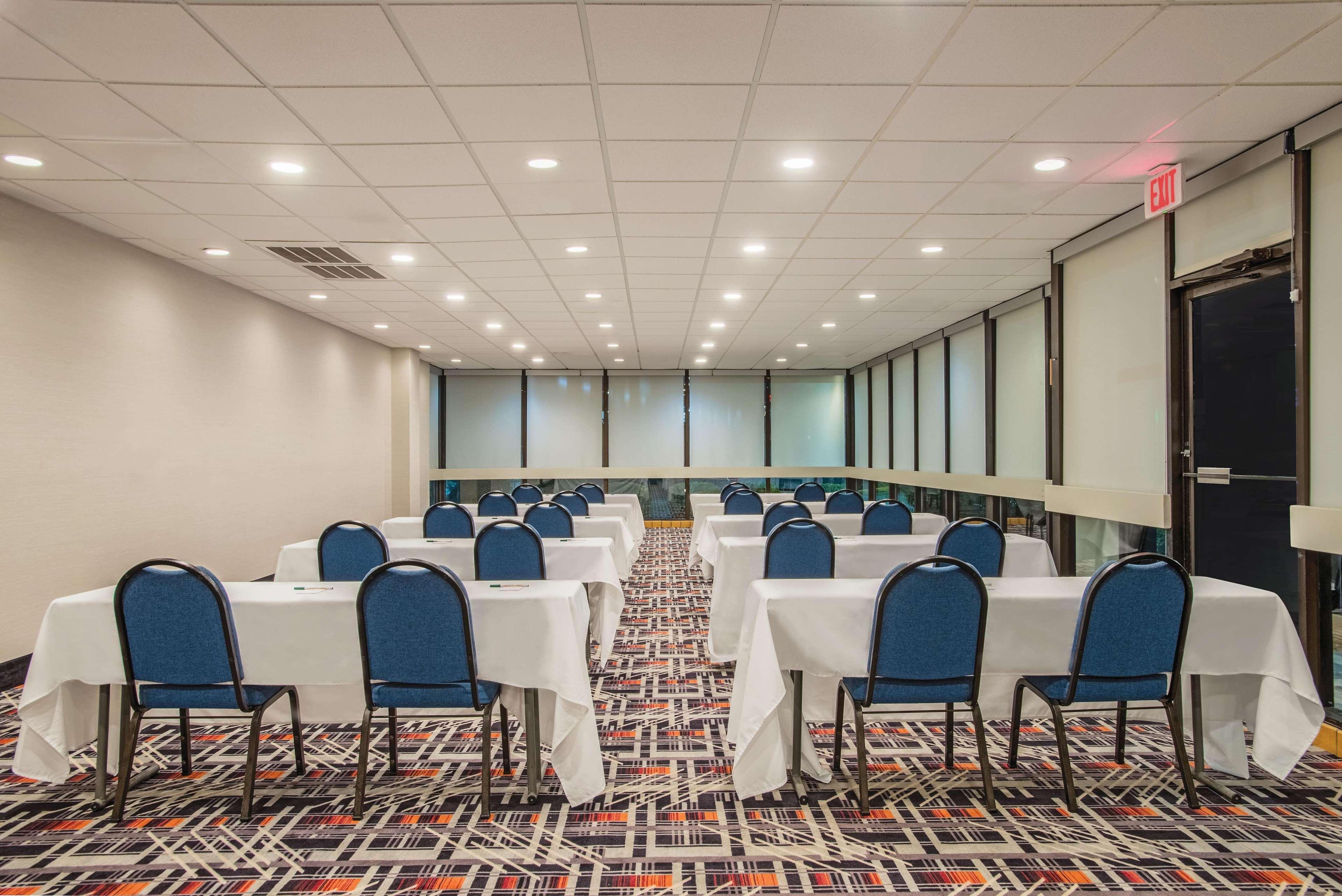La Quinta Inn & Suites By Wyndham Dc Metro Capital Beltway Capitol Heights Exteriör bild