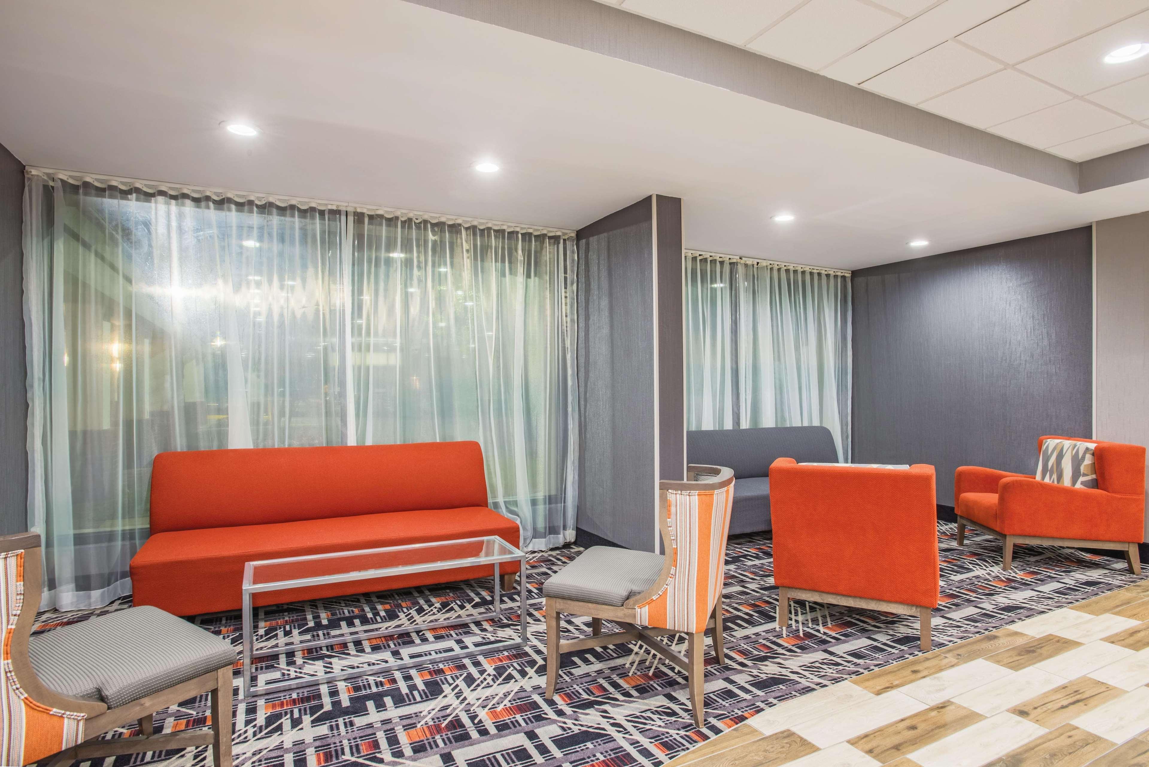 La Quinta Inn & Suites By Wyndham Dc Metro Capital Beltway Capitol Heights Exteriör bild